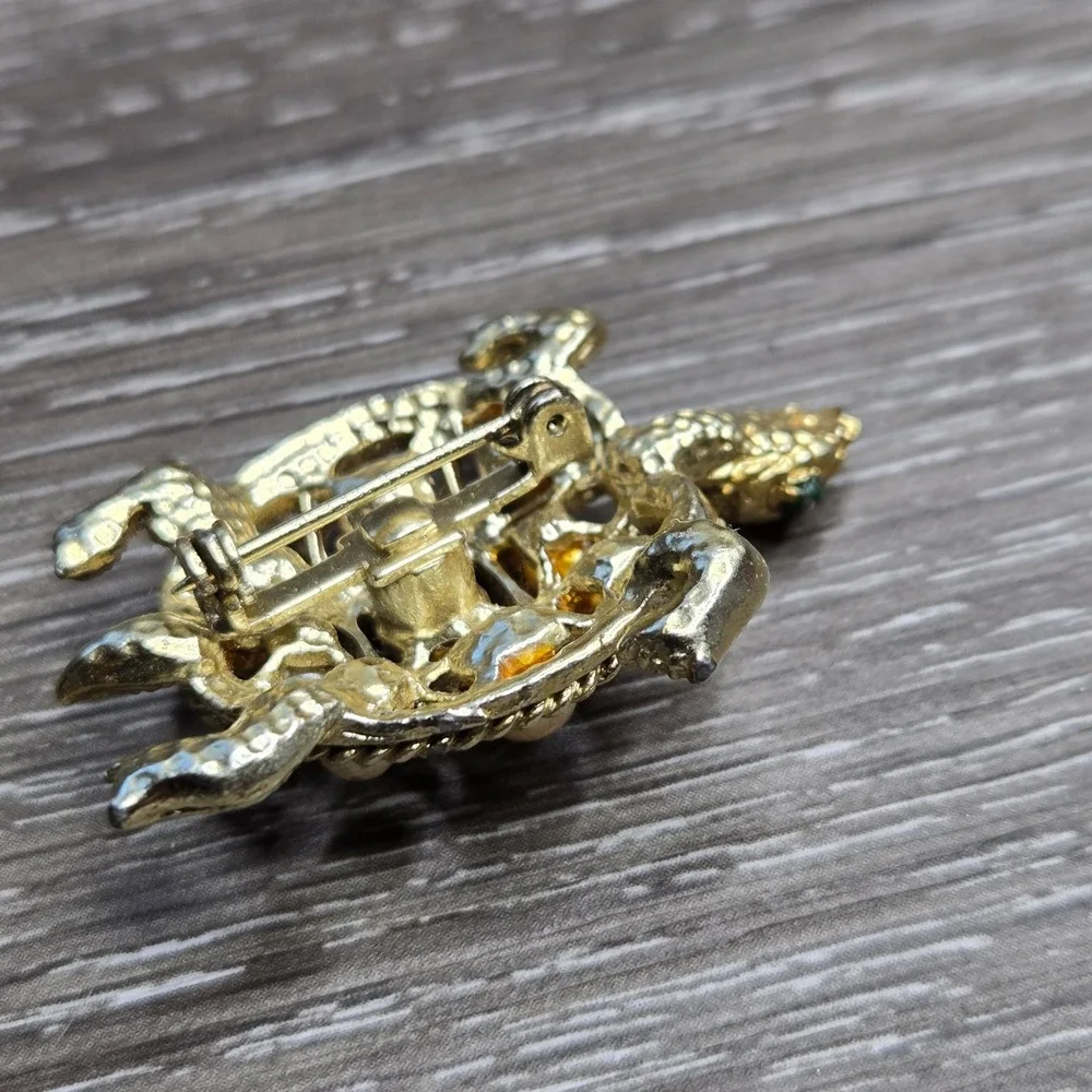 Vintage Turtle Brooch Pin Gold Tone Faux Pearl Green Eyes Figural 1.6